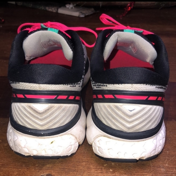 Brooks ghost 11 size 9 EUC - Picture 8 of 11